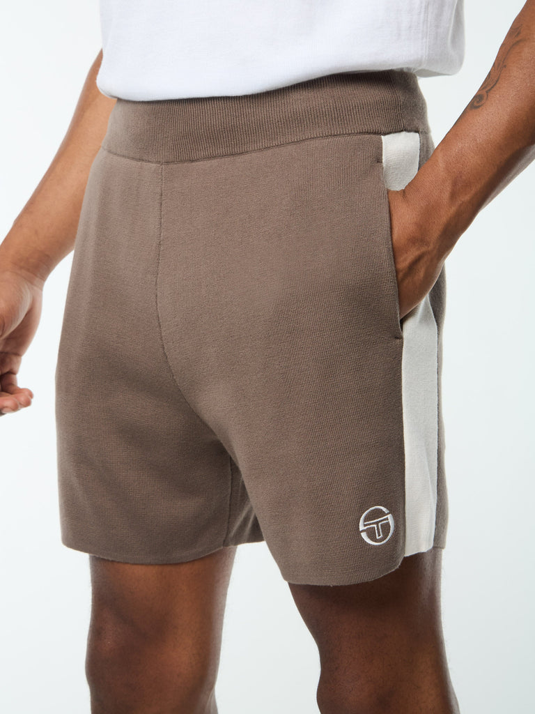 Giovane Short- Morel