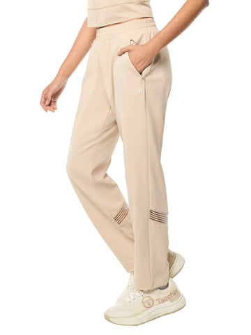 Noemi Pant- Humus